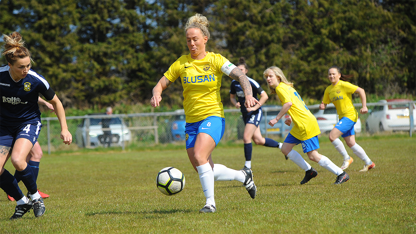 daisy self torquay united wfc