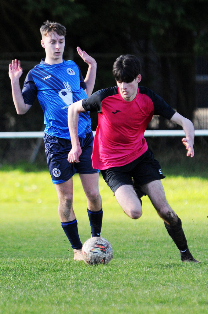 barton athletic reserves v newton abbot spurs thirds south devon football league